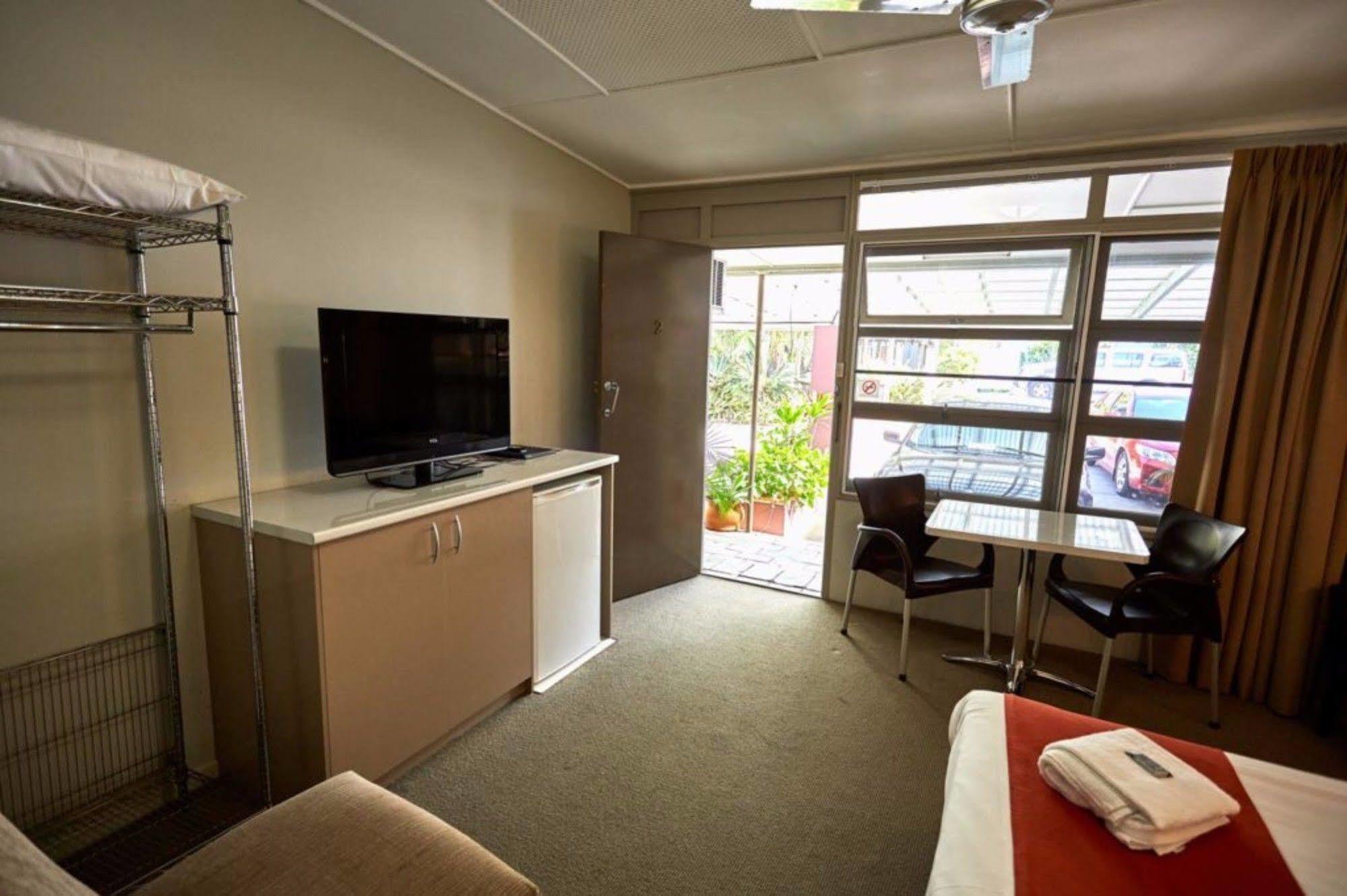 Anchorage Motor Inn Sunshine Coast Екстериор снимка